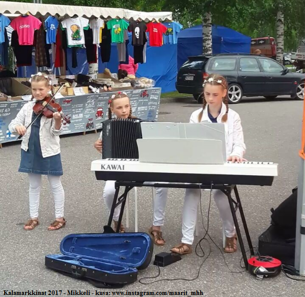 kalamarkkinat_2017_-_mikkeli_-_tyttotrio_-_kuva_www.instagram.com_maarit_mhh kalamarkkinat_2017_-_mikkeli_-_tyttotrio_-_kuva_www.instagram.com_maarit_mhh