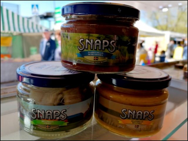 porvoon_kevatmarkkinat_2022_-_alands_smak_-_snaps_saaristosillit_kuva3 porvoon_kevatmarkkinat_2022_-_alands_smak_-_snaps_saaristosillit_kuva3