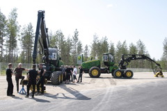 John Deere Forestry Oy Taavetin uusien toimitilojen avajaiset 6.6.2014
