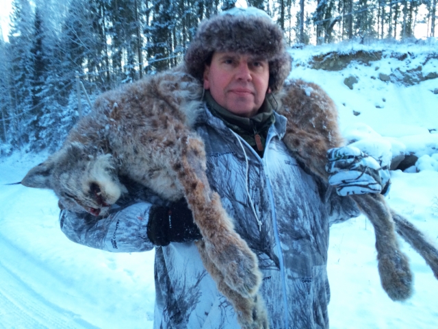 Atlas Copcon Kimmo Alakoski ampui komean ilveksen Nokialla - painoa hoikassa kunnossa olleella kissapedolla noin 19 kiloa ja säkäkorkeutta reilusti yli 60 cm