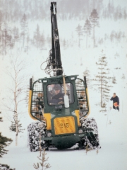 Ponsse S15 vuonna 1983 - kuva: Ponsse Oyj