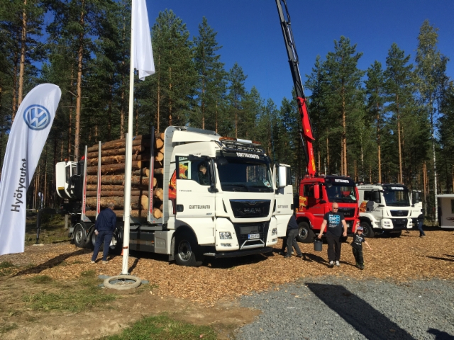 MAN kuorma-autoja moneen ajotehtävään - FinnMetko 2016