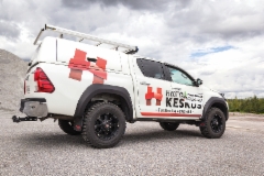  AMMATTILEHTI KOEAJAA: Toyota Hilux 2.4 D-4D 150 A6 Hyötyajoneuvokeskus - Laatuvarustelulla pick-up muuntuu työkaluksi ammattikäyttöön