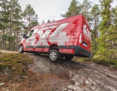 AMMATTILEHTI KOEAJAA: Nissan NV400 4x4 L3H2 2.3 dCi - Maastokykyinen moniottelija