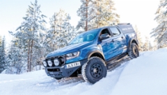 AMMATTILEHTI KOEAJAA: Ford Ranger Raptor kevyt kuorma-auto - Kovaa kyytiä lumirännissä