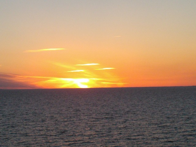 Auringonlasku Itämerellä