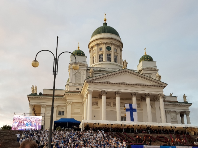 Suomalainen messu itsenäisyytemme 100-vuotisjuhlavuonna