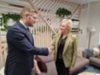 Europarlamentaarikko Elsi Katainen ja Eerikki Viljanen