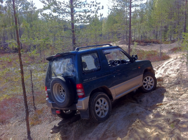 pajero_off3