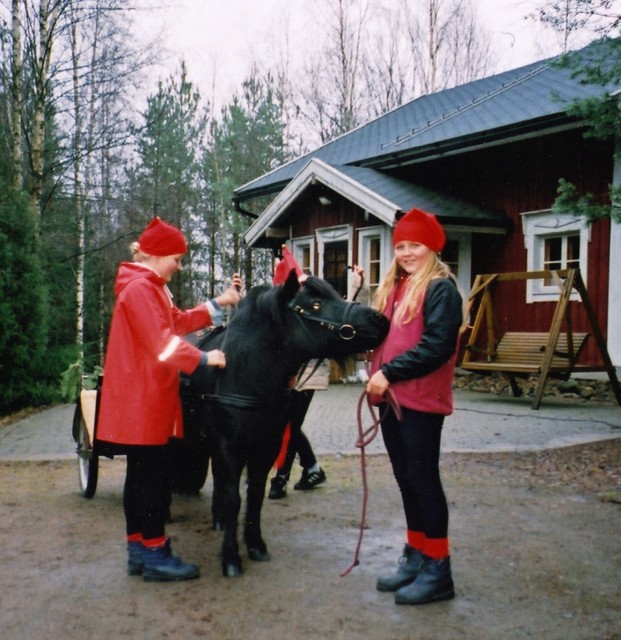 Tonttuja liikkeell&auml; 1