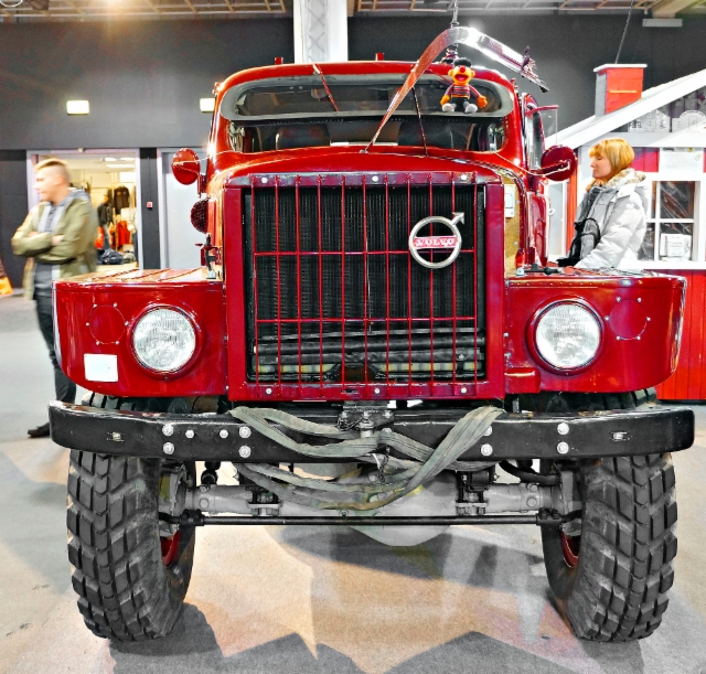 escaping_winter_11th_day_classic_motorshow_bremen_volvo_spooky_radioterraincar_sugga_aka_tp21_2