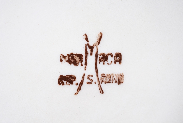 0046._the_stamp_of_titano_on_the_bottom_of_the_childrens_plate._foto__hannu_sinisalo_2014.