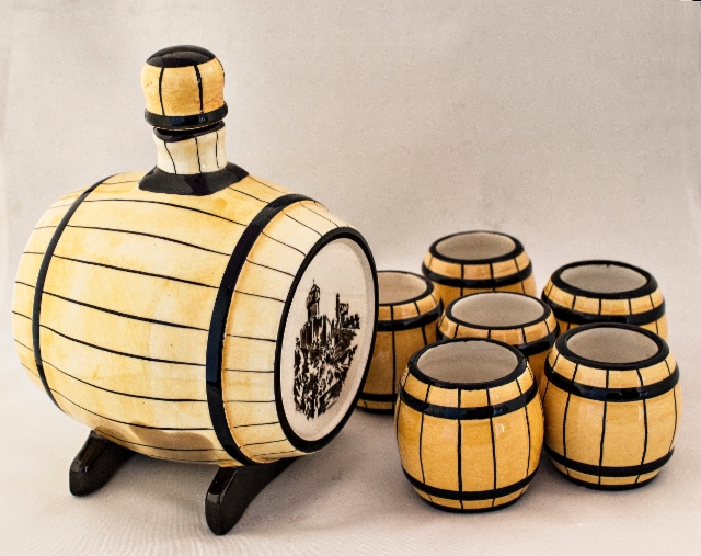 0064._cask_for_distillirie_cesarini_rsm_with_six_cups._foto__hannu_sinisalo_2019.