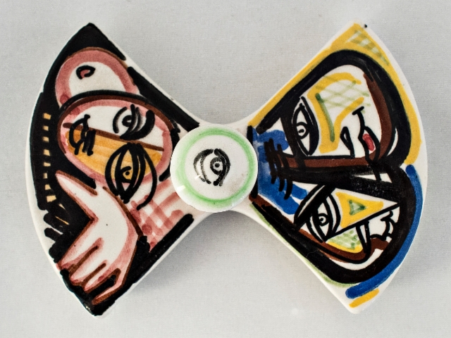 0079._unique_hand_painted_ashtray_with_style_picasso._marmaca.__foto__hannu_sinisalo_2019.