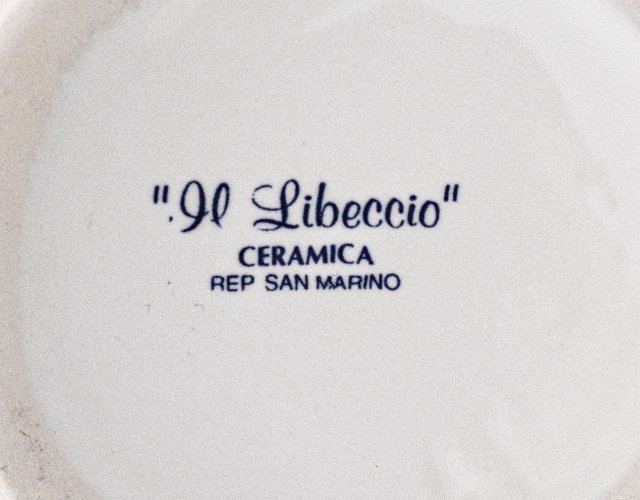 0102._the_stamp_of_il_libeccio_on_the_bottom_of_the_can._foto__hannu_sinisalo_2019.