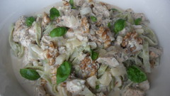 Kana-aurajuustop&auml;hkin&auml;pasta