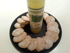 Limoncello-pikkuleiv&auml;t