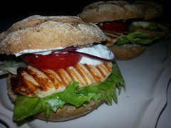 Halloumiburgerit 