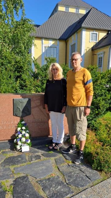 karjalaan_jaaneiden_vainajien_muistomerkki