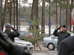 Puolustusvoimain komentaja Jarmo Lindberg saapuu