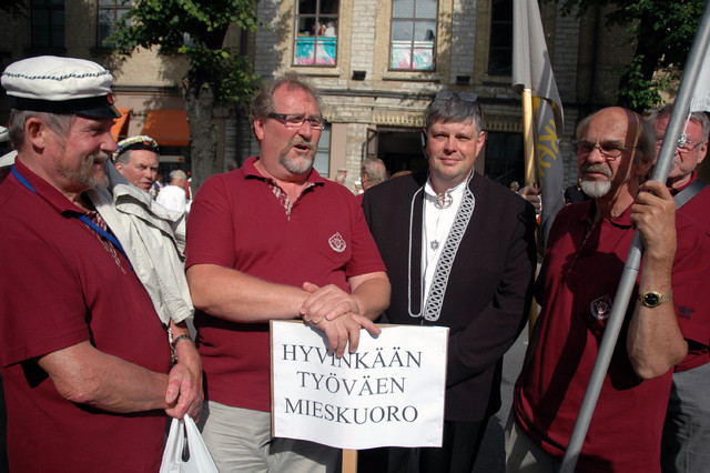 Aarre, Risto, Salmen kulttuurikeskuksen johtaja ja Hannu