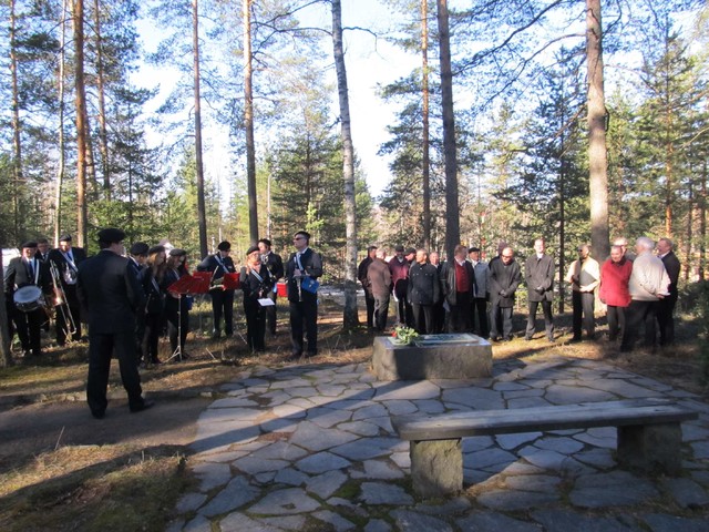 Surujen puisto 3