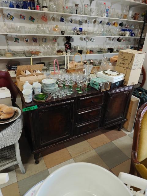 Tumma senkki 1950 luku, 150,-€ Tumma senkki 1950 luku, 150,-€