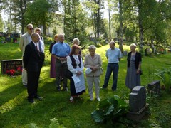 Piika-Matin haudalla 2009