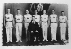 Korven Hongan voimistelijat seuran 20-vuotisjuhlassa v.1936