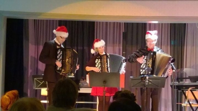 Joulukonsertti Mäkiäistentalolla