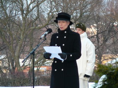 Puhe Vapauden Hengettären patsaalla 2009