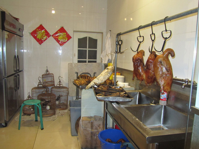 Ravintolan ruokavarastoa.  Storehouse of the restaurant.   Peking 12.3.