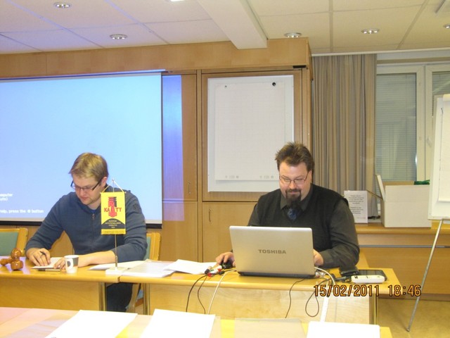 Kokouksen puheenjohtaja Jouni Bergroth ja kokouksen sihteeri Tommi Suhonen