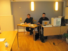 Kokouksen pj Vesa Roponen ja sihteeri Tommi