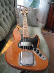 Kinahmi Jazz Bass
