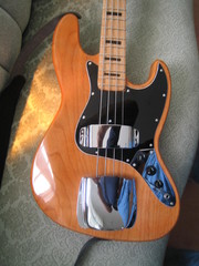 Kinahmi Jazz Bass