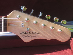 Kinahmi JM&E Deluxe