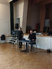 karaokea_ja_tanssia_kittilan_tyovaentalolla___kopio