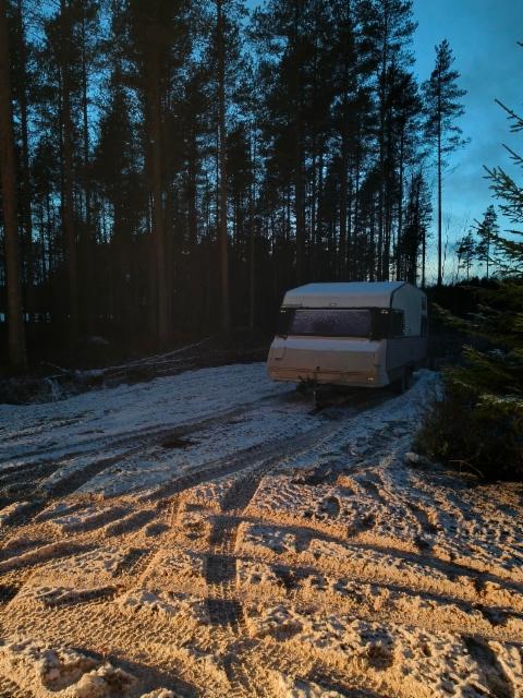 Matkaparkki vaunu/autopaikka