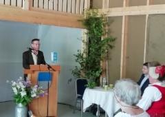 Seuran puheenjohtaja Jyrki Ohristo piti tervehdyspuheen Suviehtoossa.