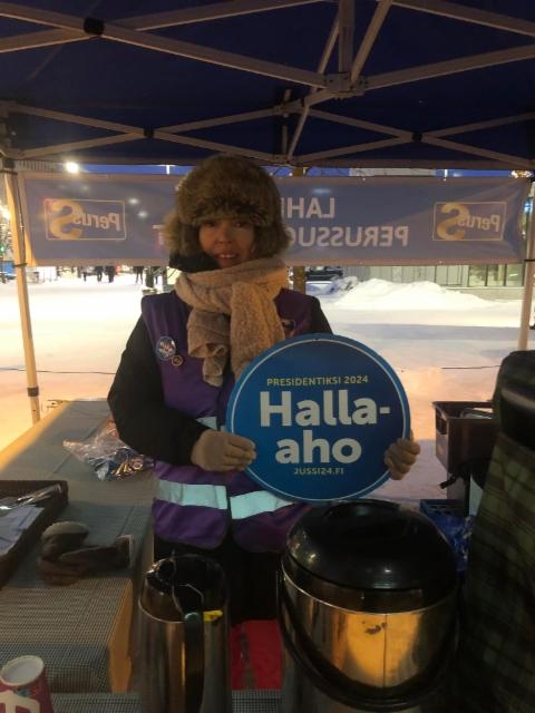 Vaalityössä presidentinvaalien alla Vaalityössä presidentinvaalien alla