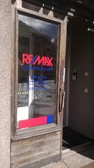 Re/max ikkunateippaus