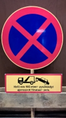 Pysähtyminen kielletty liikennemerkki