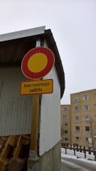 Liikennemerkki ja lis&auml;kilpi