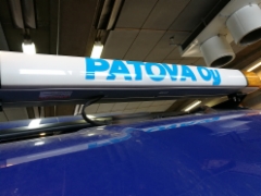 Kuorma- ja pakettiauton majakan teippaus