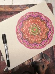 Posca-v&auml;rikynill&auml; ja tussilla