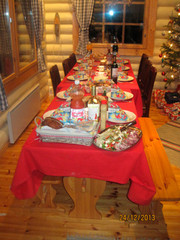 Joulupöytä