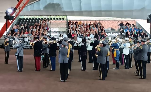 3_lapin_sotilassoittokunnan_esitys_bastionin_areenalla_-_20240801_141022