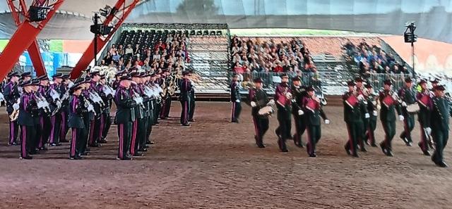 4_koninkluke_muziekkapel_van_de_gidsen_belgiasta_esitti_oman_marssishownsa_-_20240801_143658