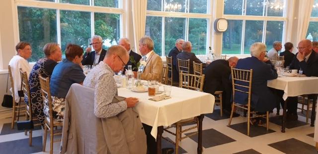 7__tiistai-iltaa_vietettiin_villa_sandvikenin_tunnelmallisessa_ravintolassa_ii_-_20240820_212013